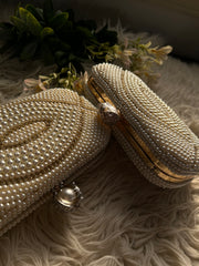 Pearl elegance clutch