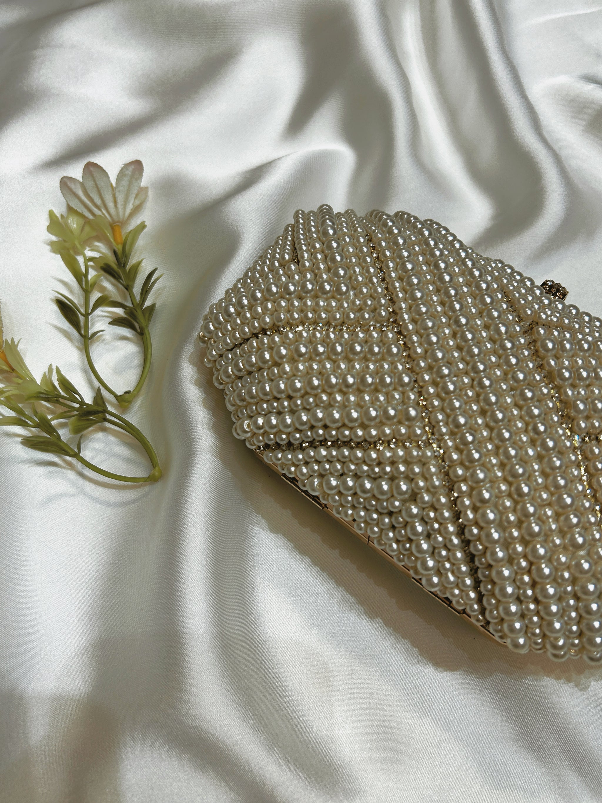Gold pearl