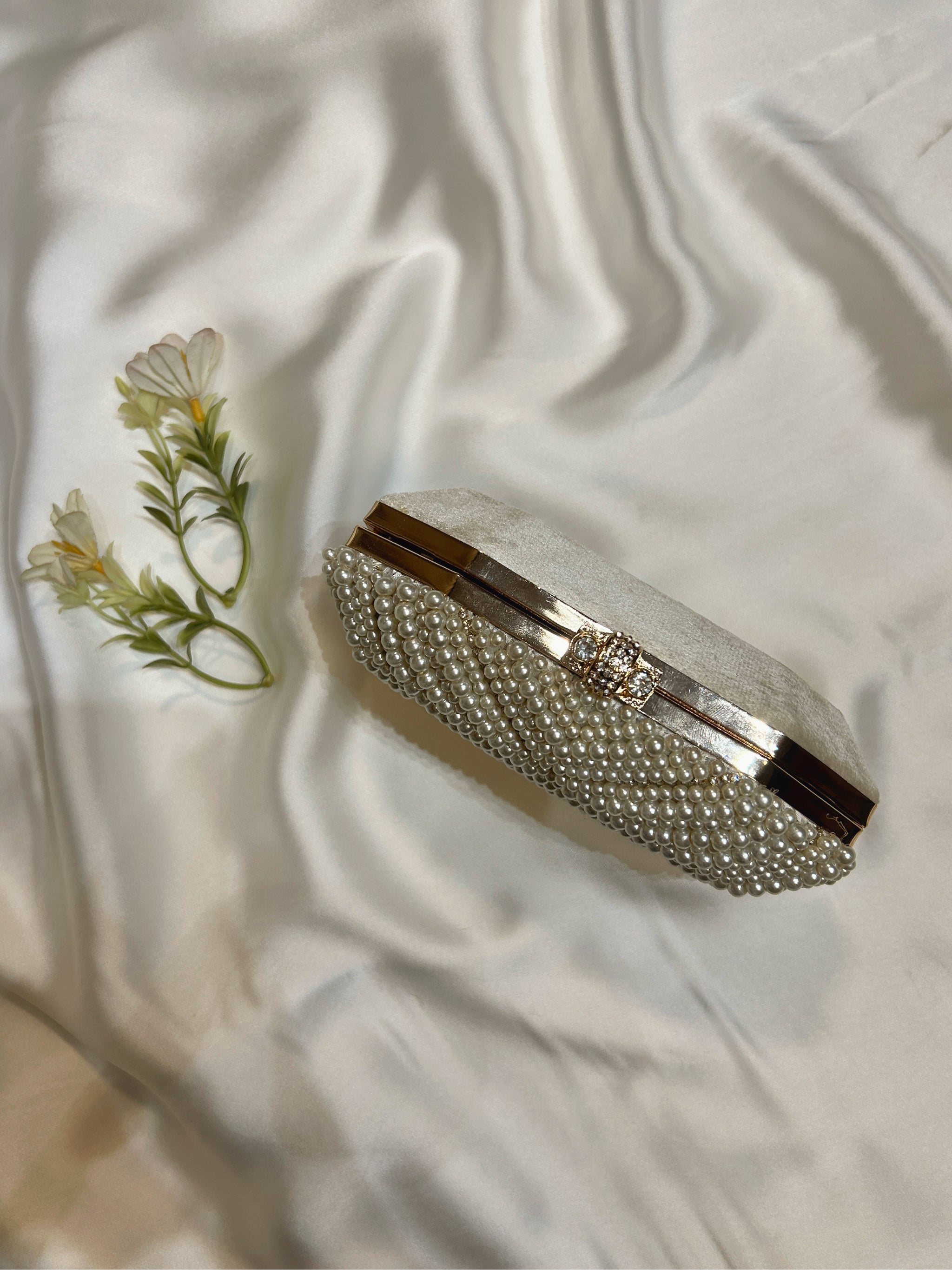 Gold pearl