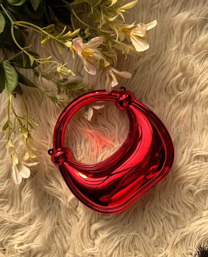 Red gloss clutch