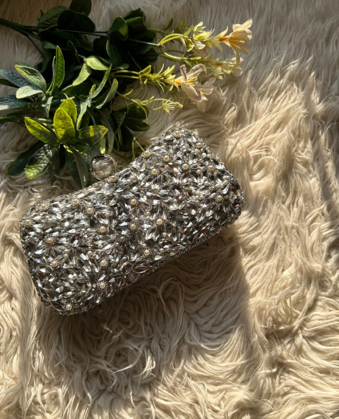 Diamond dewdrop clutch